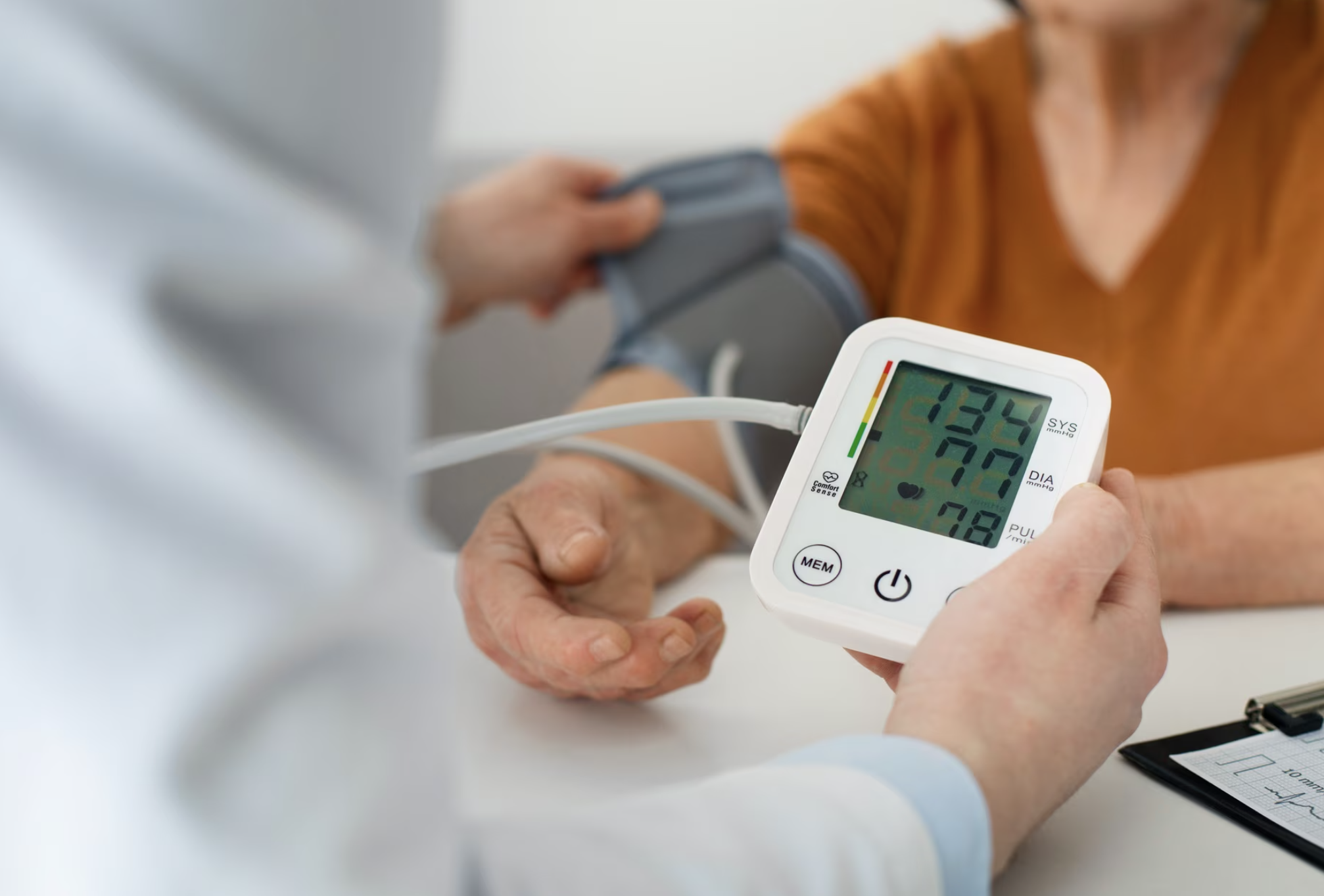 Найден способ предсказать деменцию по давлению