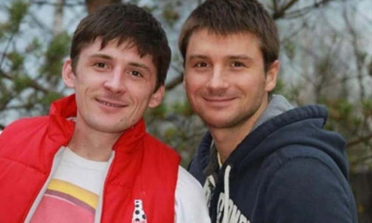 Сергей Лазарев посетил кладбище в 11-ю годовщину смерти старшего брата
