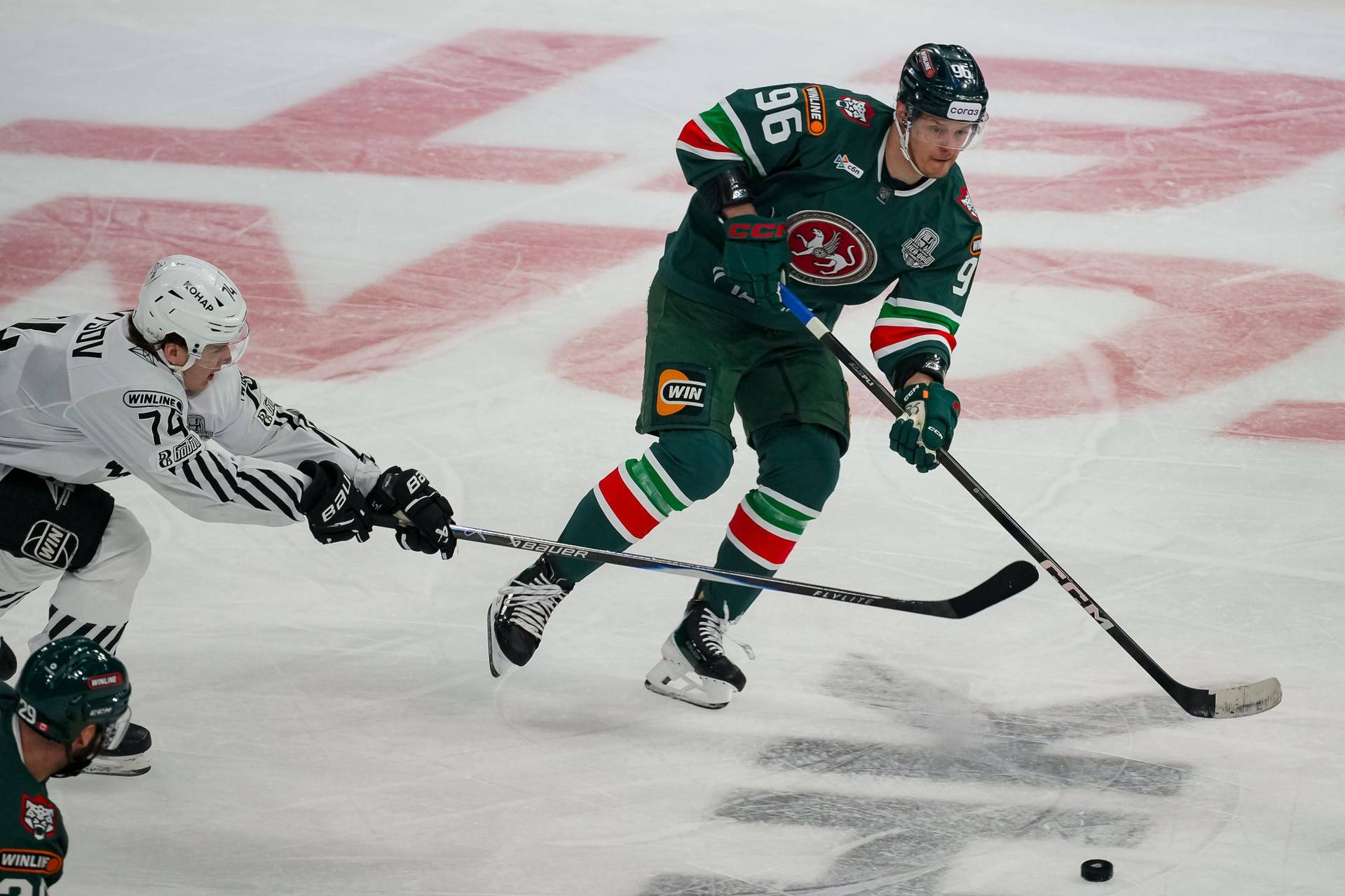 &laquo;Ак Барс&raquo; одержал победу над &laquo;Трактором&raquo; в первом матче плей-офф КХЛ