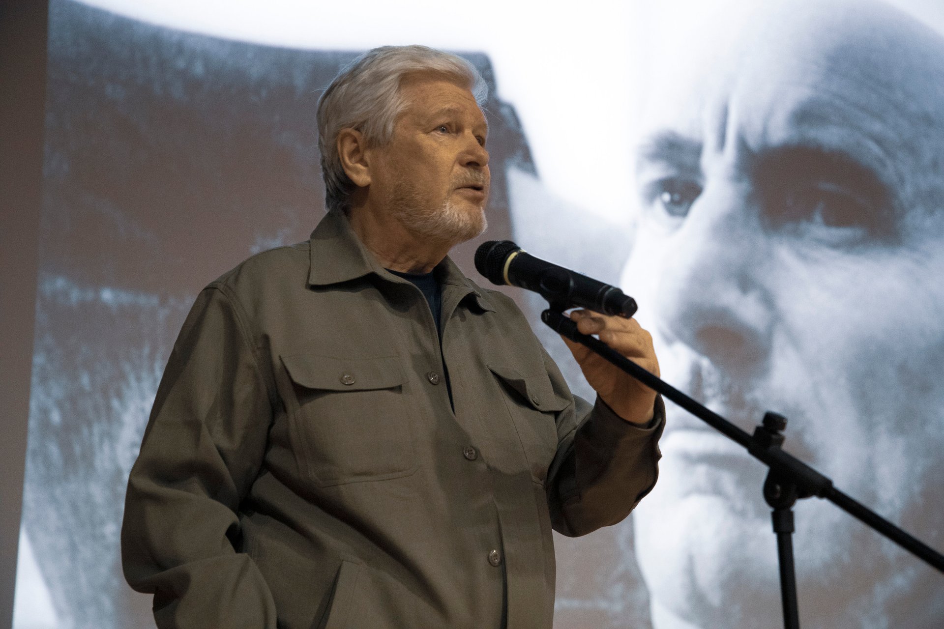 Режиссёра Олега Шухера госпитализировали из ВГИКа