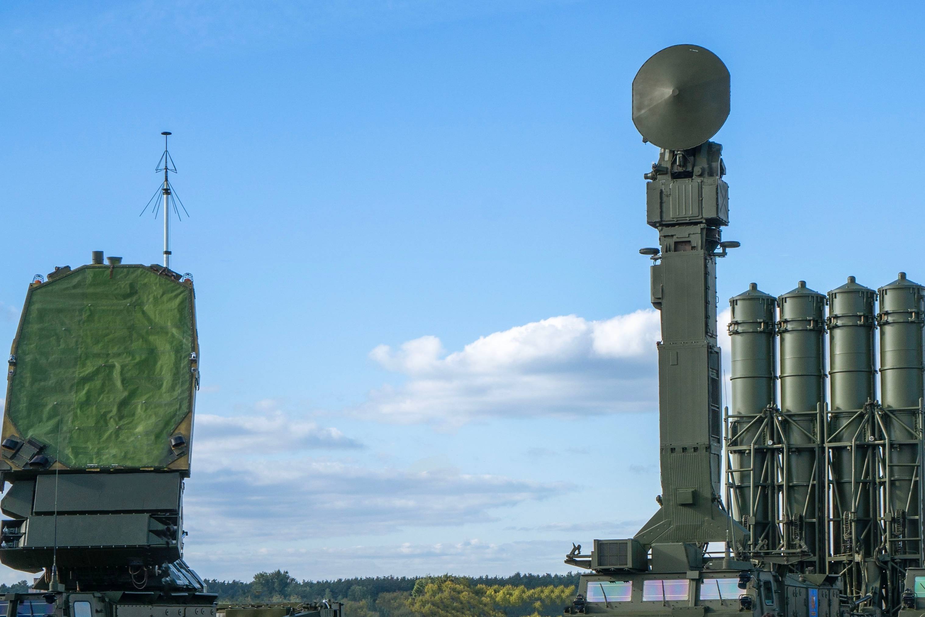 Над Московской областью и семью регионами РФ сбили 52 дрона за три часа