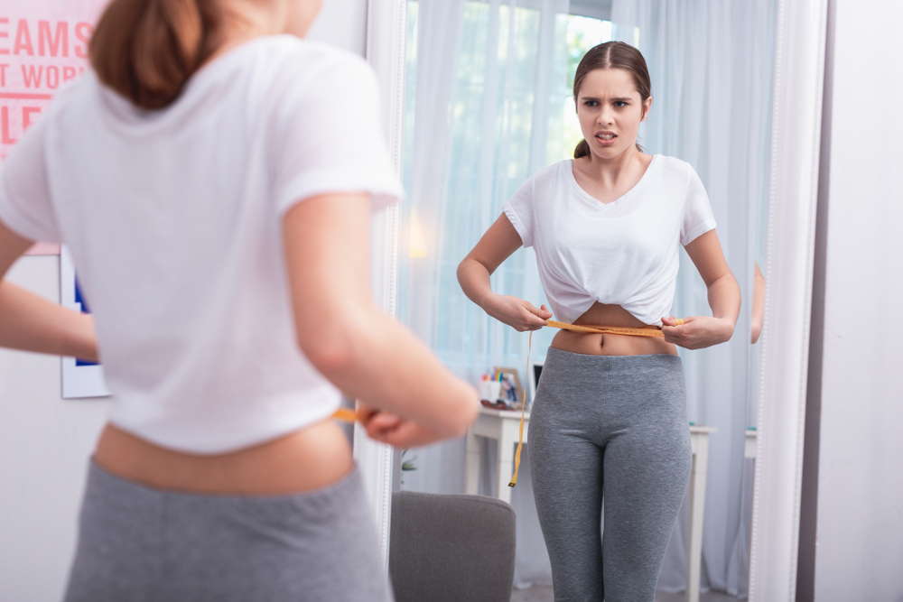 Красивое тело не получится: Тренер разоблачила вредные фитнес-советы для офисников