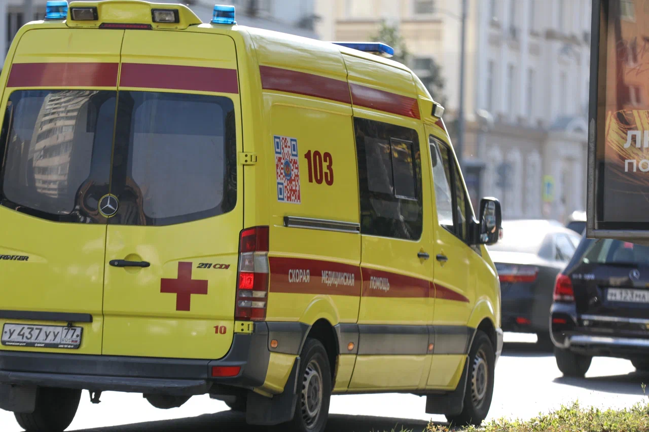 Восемь детей и взрослого везут в больницы после ДТП с автобусом под Саратовом