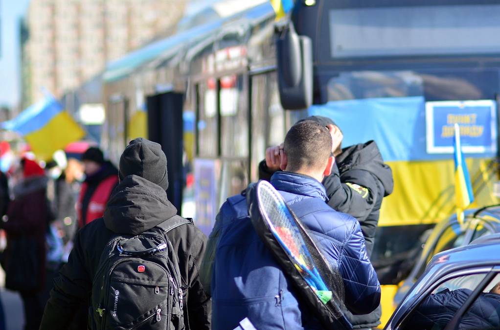 Украинские беженцы массово уезжают из Финляндии, так как не могут найти работу