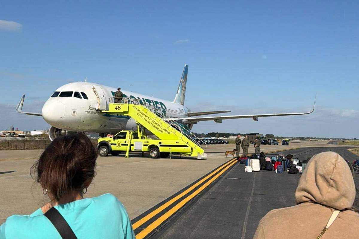 В Атланте мужчина угрожал убить женщину и взорвать самолёт