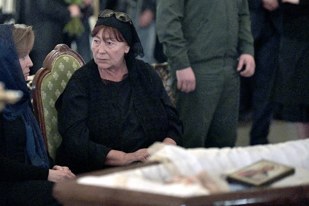 Экстрасенс связала смерть вдовы Говорухина с нарушением последней воли режиссёра