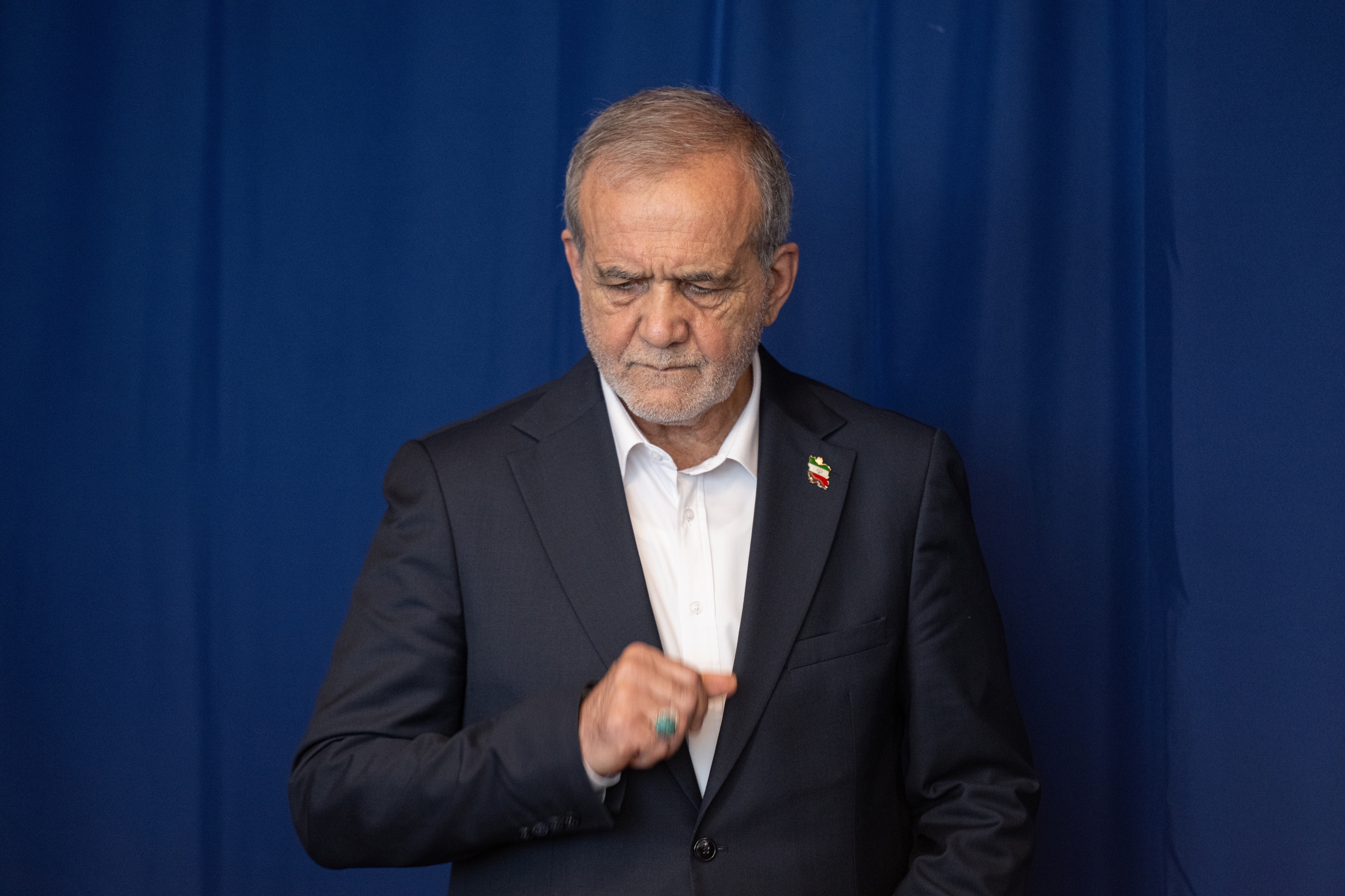 Пезешкиан назвал убийство Хаменеи объявлением войны мусульманам мира