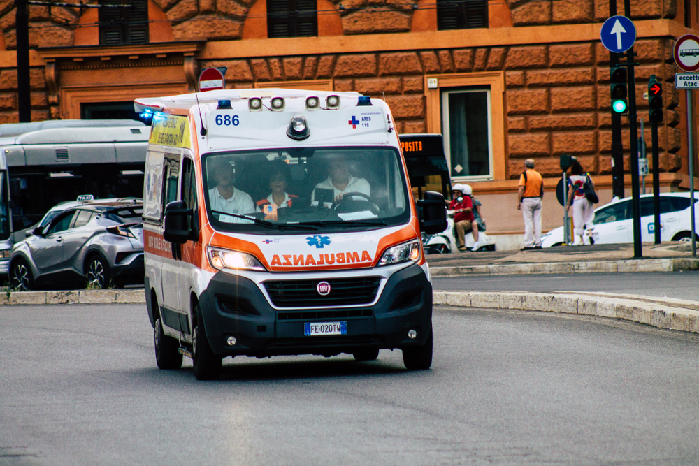 Водитель скорой помощи стал маньяком и убивал стариков во время госпитализации