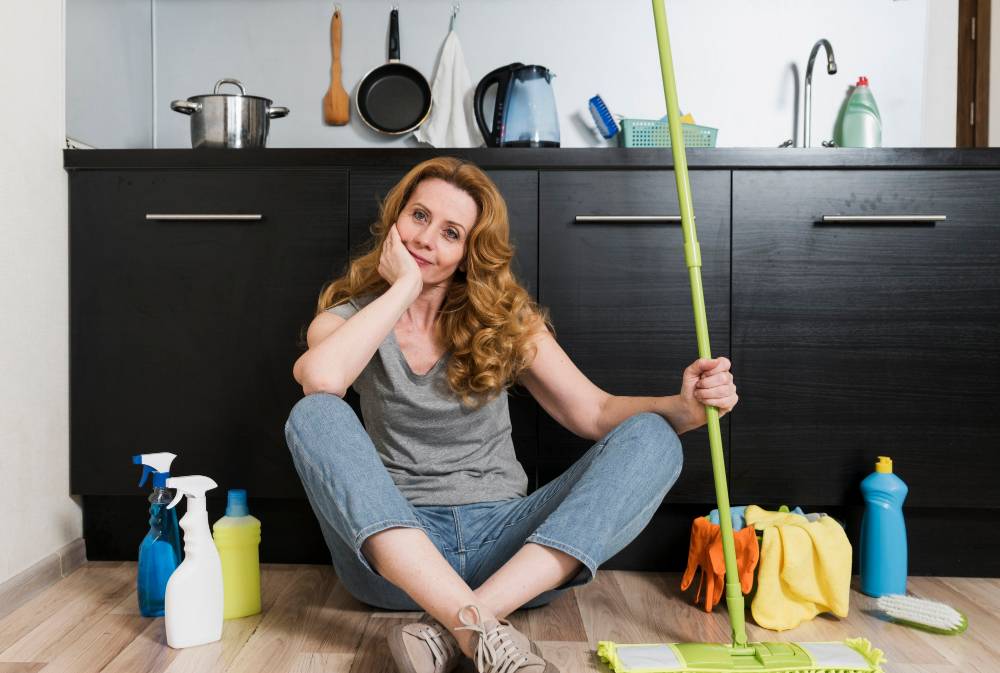 Няня, повар и клинер в одном лице: Работа женой сулит женщинам до 70 тысяч в неделю