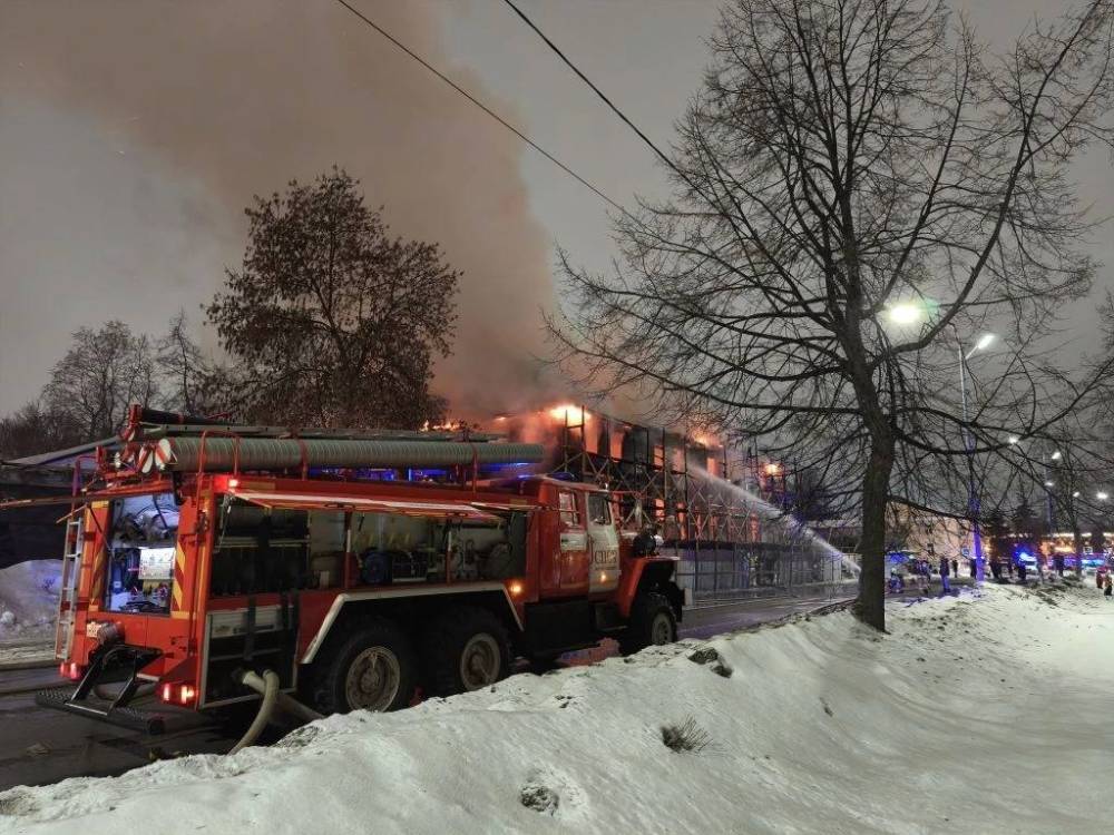 В Петрозаводске ликвидировали пожар в краеведческом музее