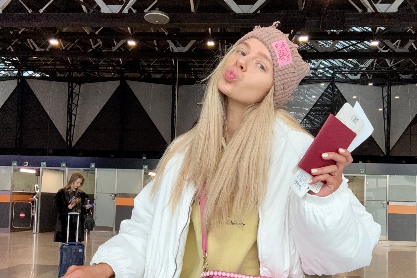 Актриса Уколова рассказала о работе с 11-летней Руденко, которая не даёт скучать на съёмках