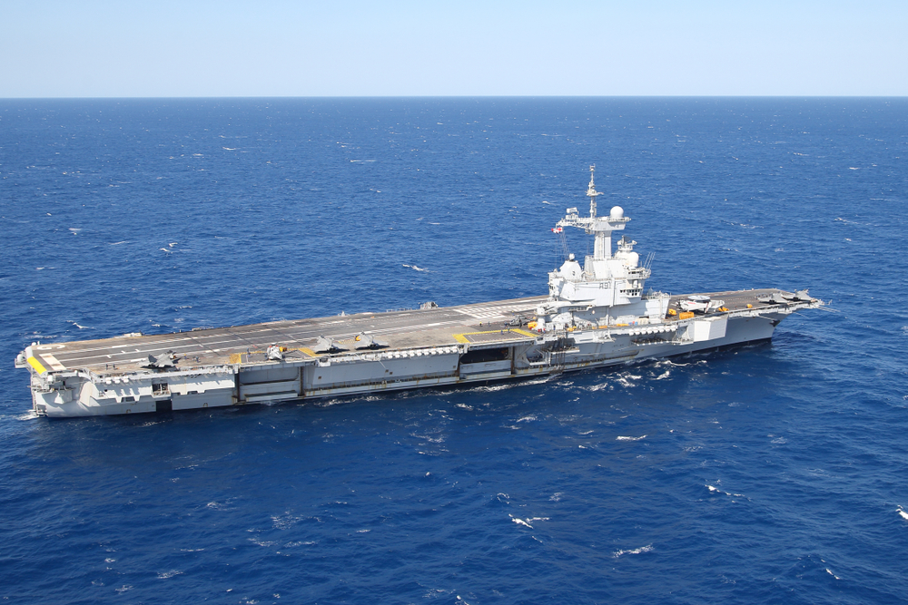 Ирану посоветовали ударить по &laquo;Шарлю де Голлю&raquo; для доказательства слабости НАТО
