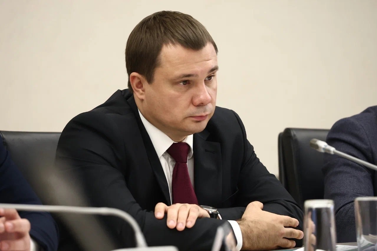 Суд заочно арестовал экс-замгубернатора Вологодской области Родионова