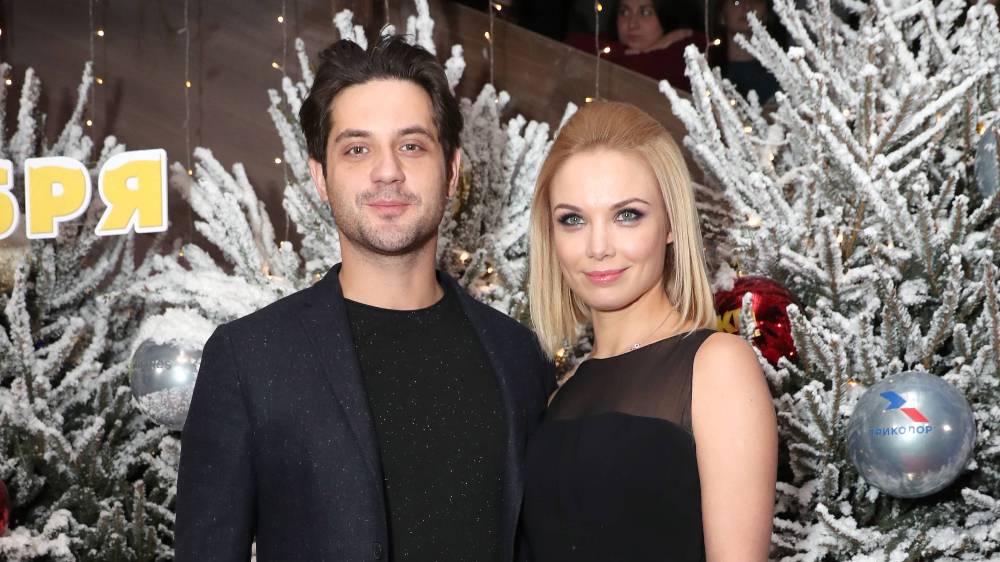 Марк Богатырёв не явился на спектакль с бывшей женой Татьяной Арнтгольц