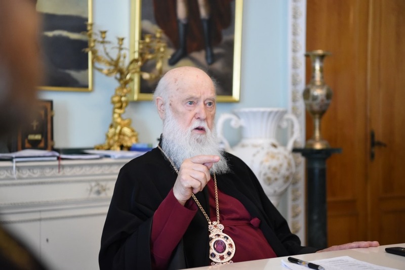 В Киеве госпитализировали 97-летнего главу раскольнической УПЦ Филарета