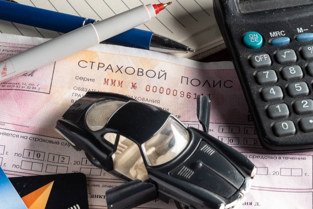 Страховым мошенникам в России хотят запретить водить автомобили