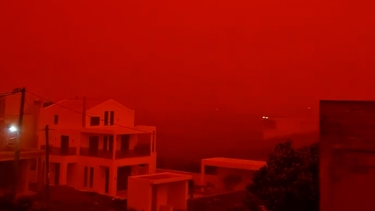 Буря из Сахары парализовала остров Крит, окрасив небо в кроваво-красный