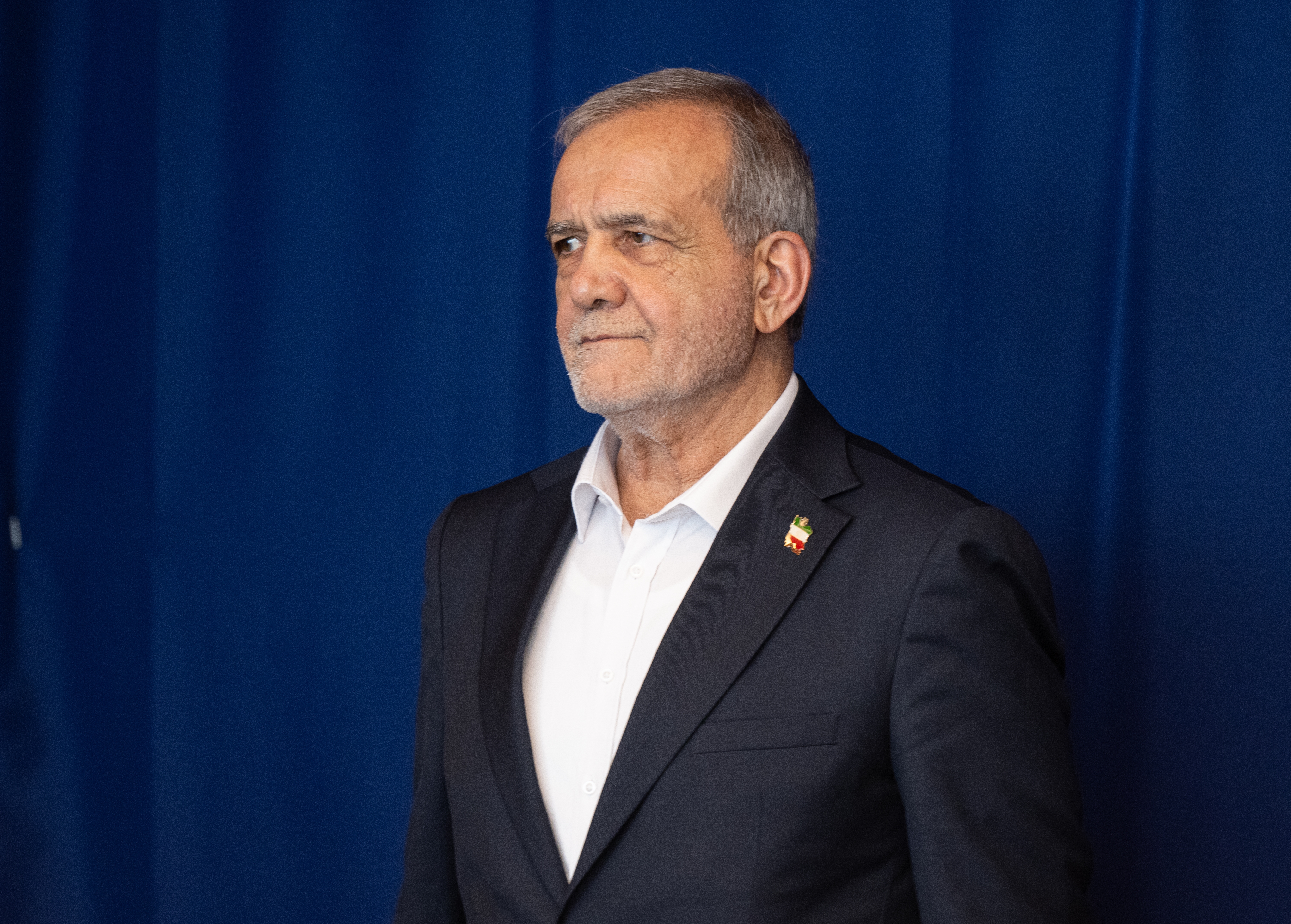 Пезешкиан заявил, что Иран не враждует с народами США и Европы и соседних стран