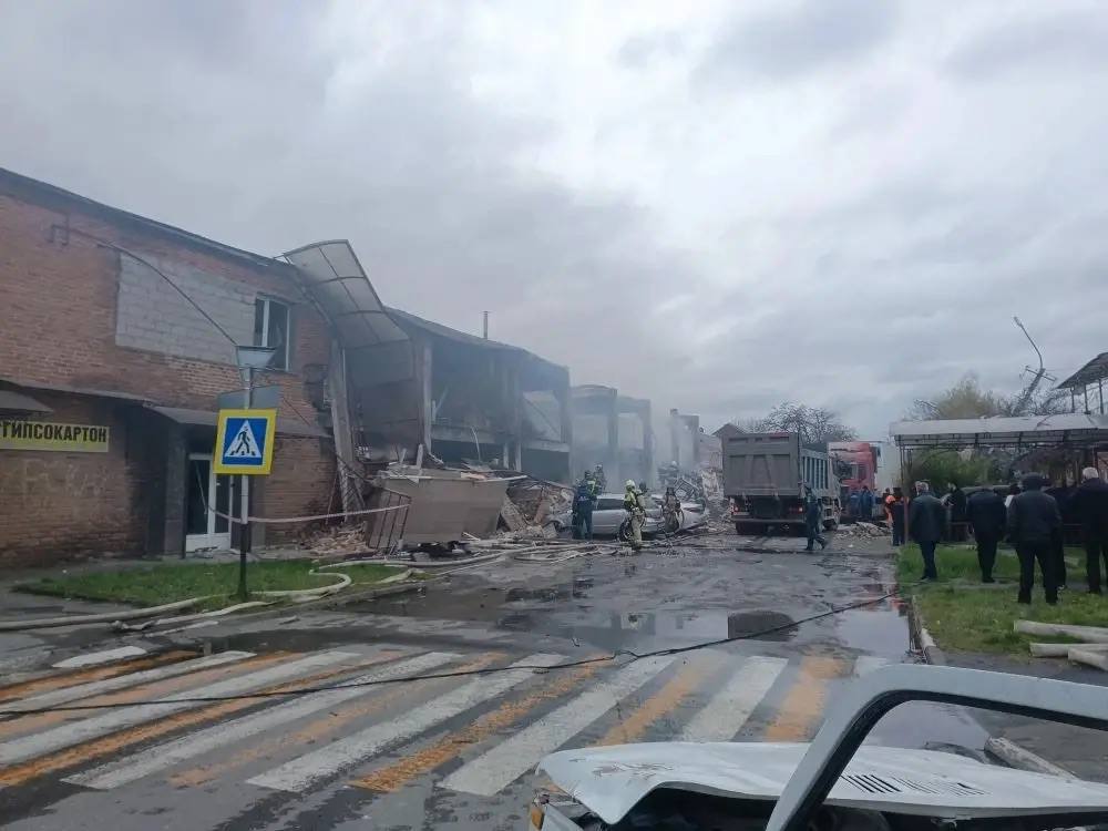 Режим ЧС ввели во Владикавказе на территории, прилегающей к месту взрыва