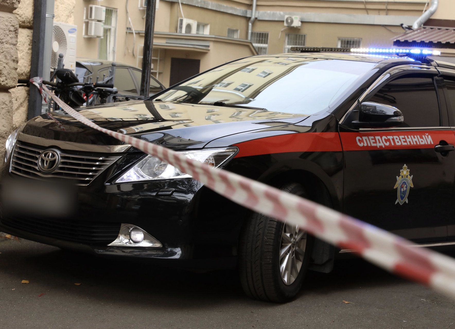 Ссора в Петербурге закончилась двойной трагедией: тела нашли в парадной на Рубинштейна