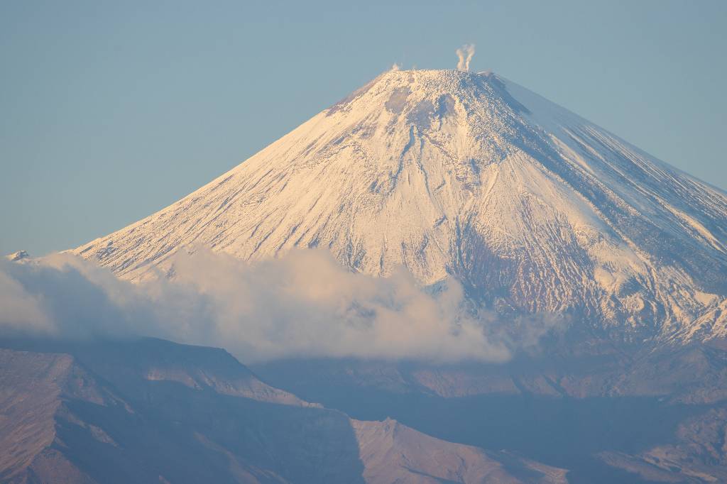 &laquo;Палатку ломало снегом&raquo;: Туристы на Камчатке чудом спаслись из-под сугроба