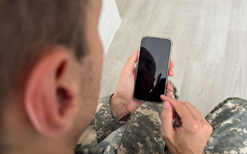 &laquo;Думал, что пошутили&raquo;: Вернувшийся из трёхлетнего украинского плена боец первым делом позвонил маме