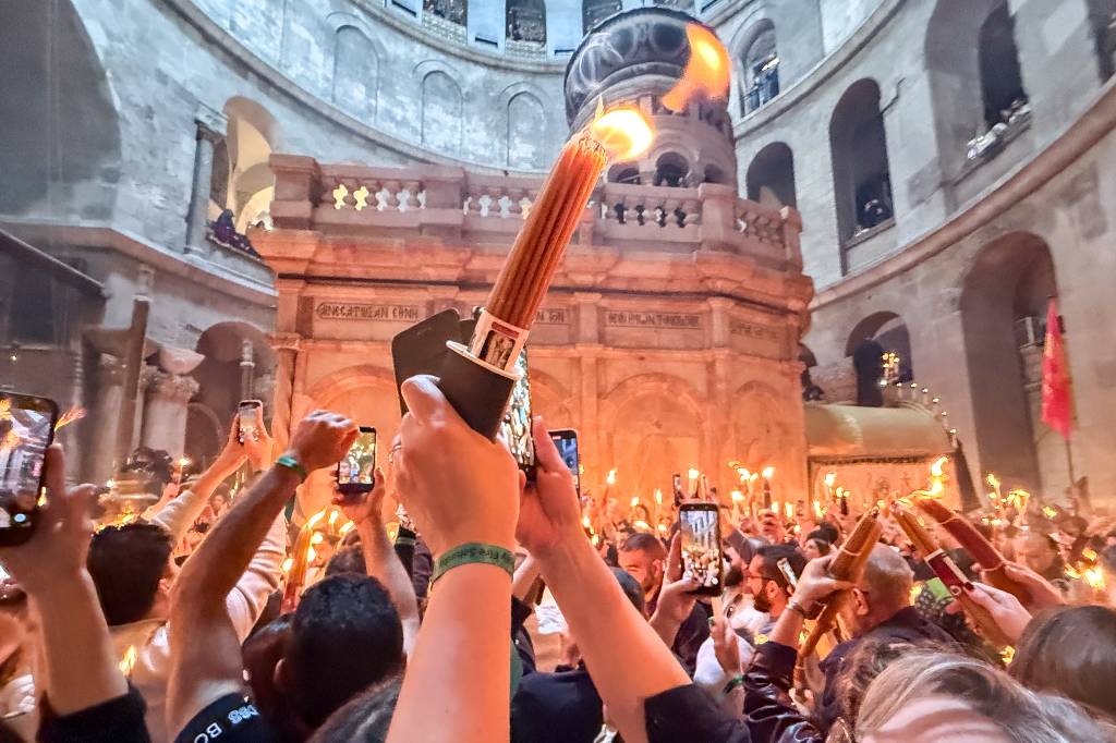 В чём парадокс схождения Благодатного огня в 2026 году? Религиовед дал объяснение