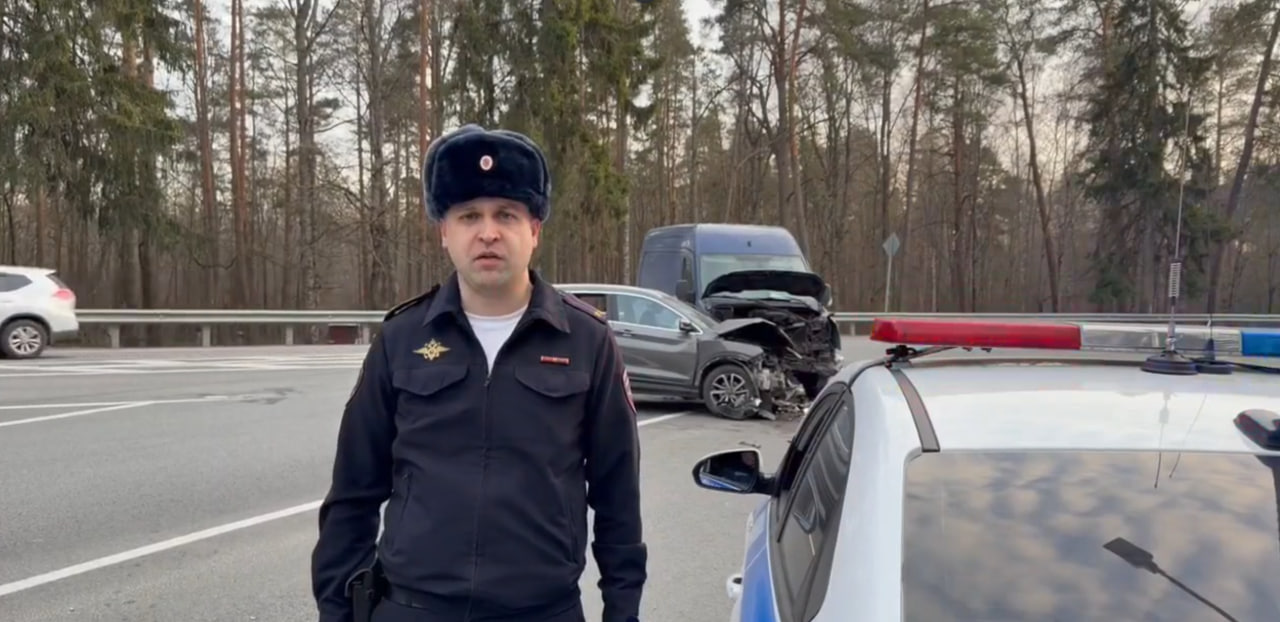 Двое детей и трое взрослых пострадали в ДТП с микроавтобусом в Зеленогорске 