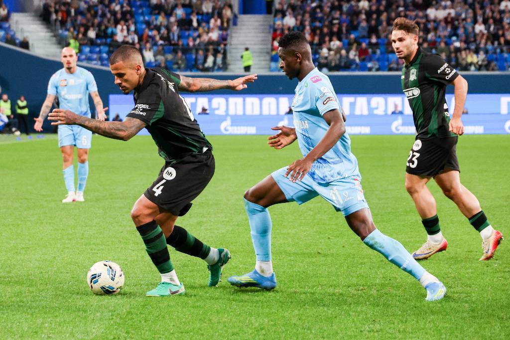 &laquo;Краснодар&raquo; сыграл вничью с &laquo;Зенитом&raquo; в Петербурге и сохранил лидерство в РПЛ