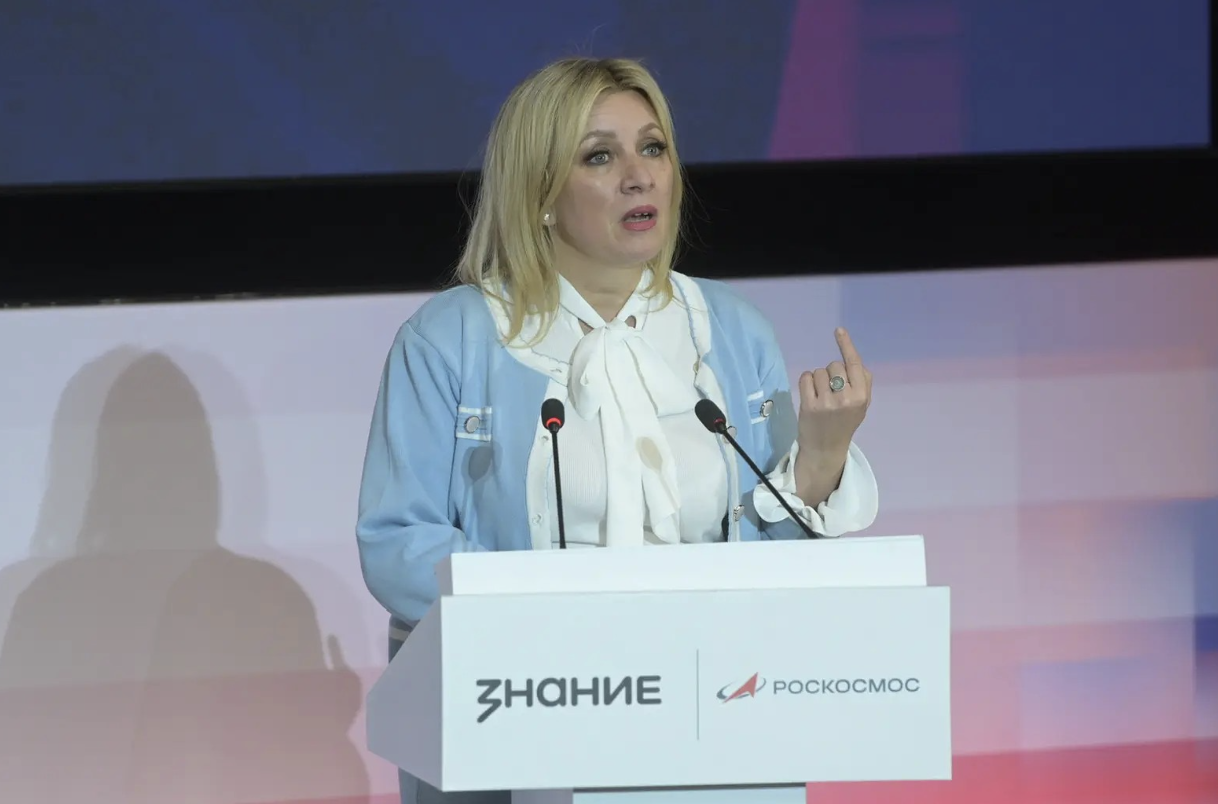 Захарову ужаснули чудовищные и разрушительные шаги Франции против России