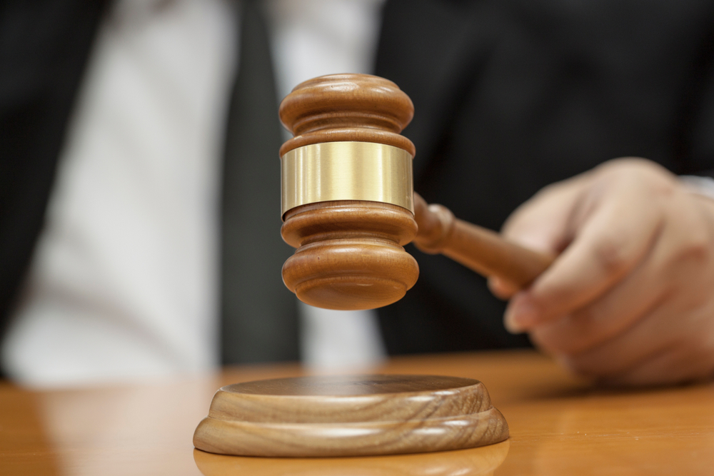 Разработчик огнестойкой ткани попал на 86 млн за видимость работы без результата