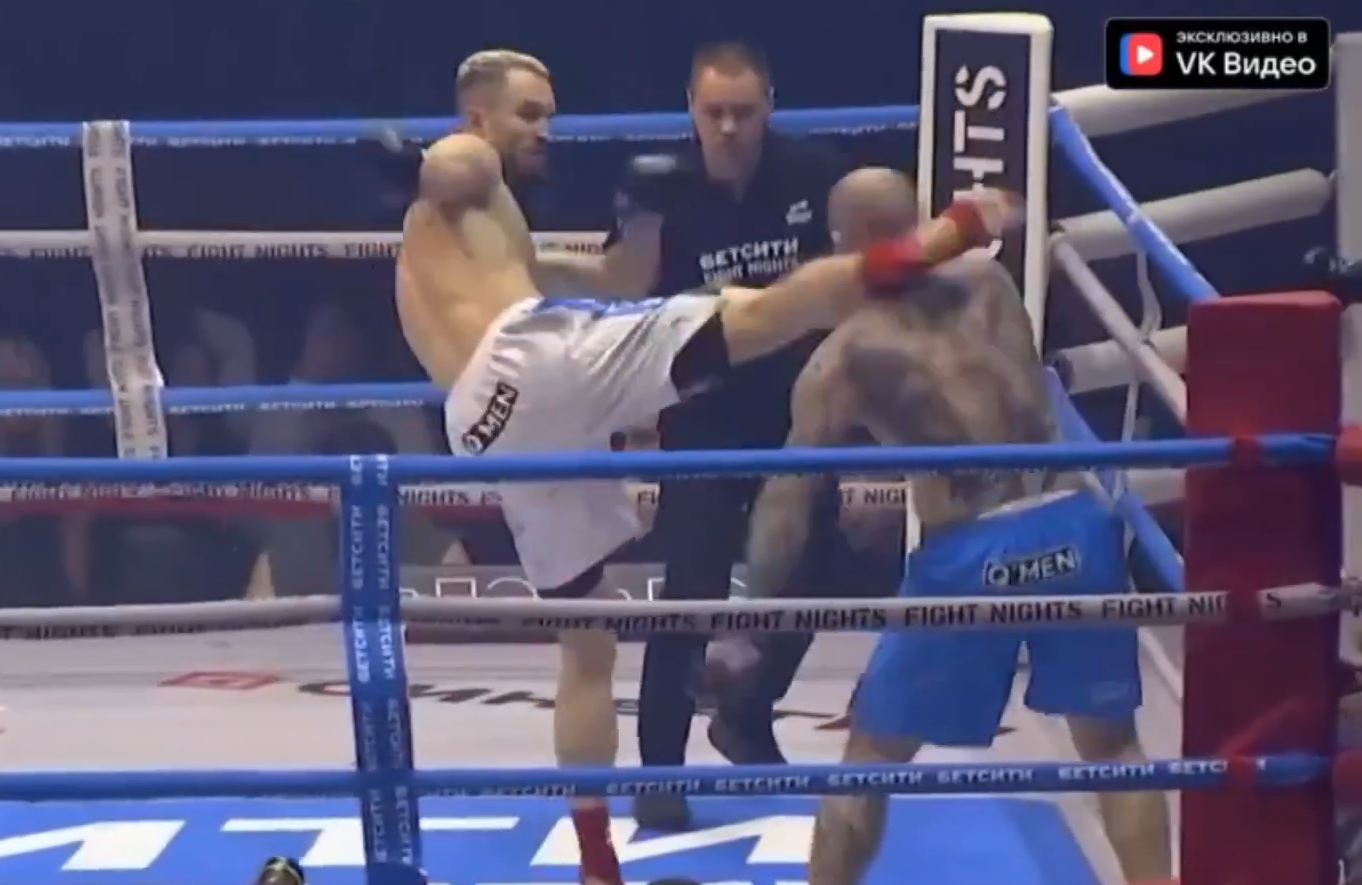 Экс-футболиста сборной России жёстко вырубили в дебютном бою