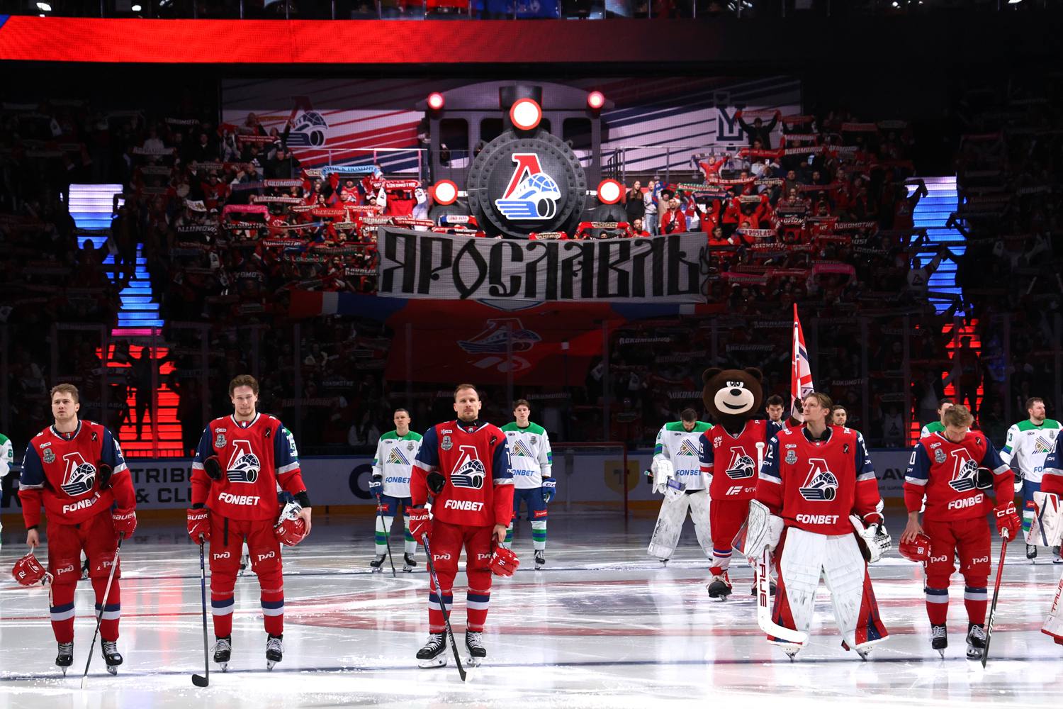 &laquo;Локомотив&raquo; разгромил &laquo;Салават Юлаев&raquo; и стал первым полуфиналистом КХЛ
