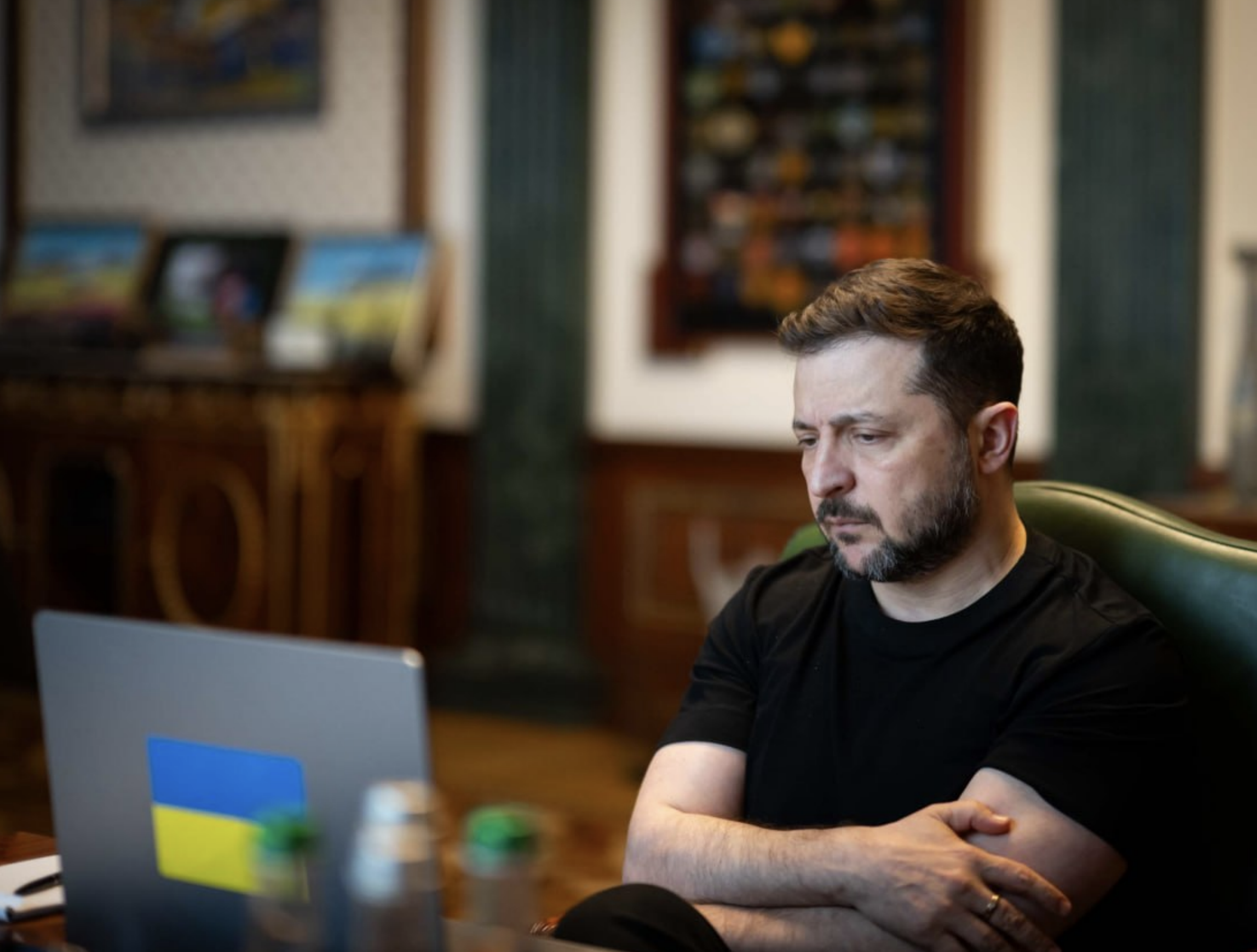 Попрошайке Зеленскому напомнили, что членство в ЕС требует денег. А не наоборот