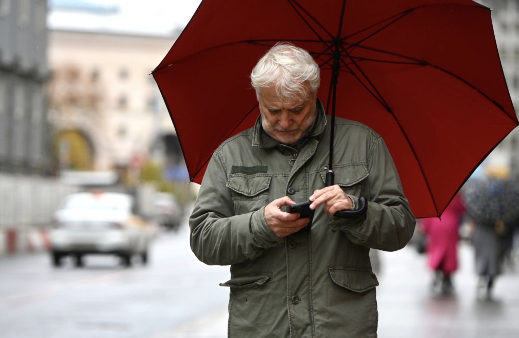 Российским пенсионерам предлагают оформить единую социальную карту: что она даст