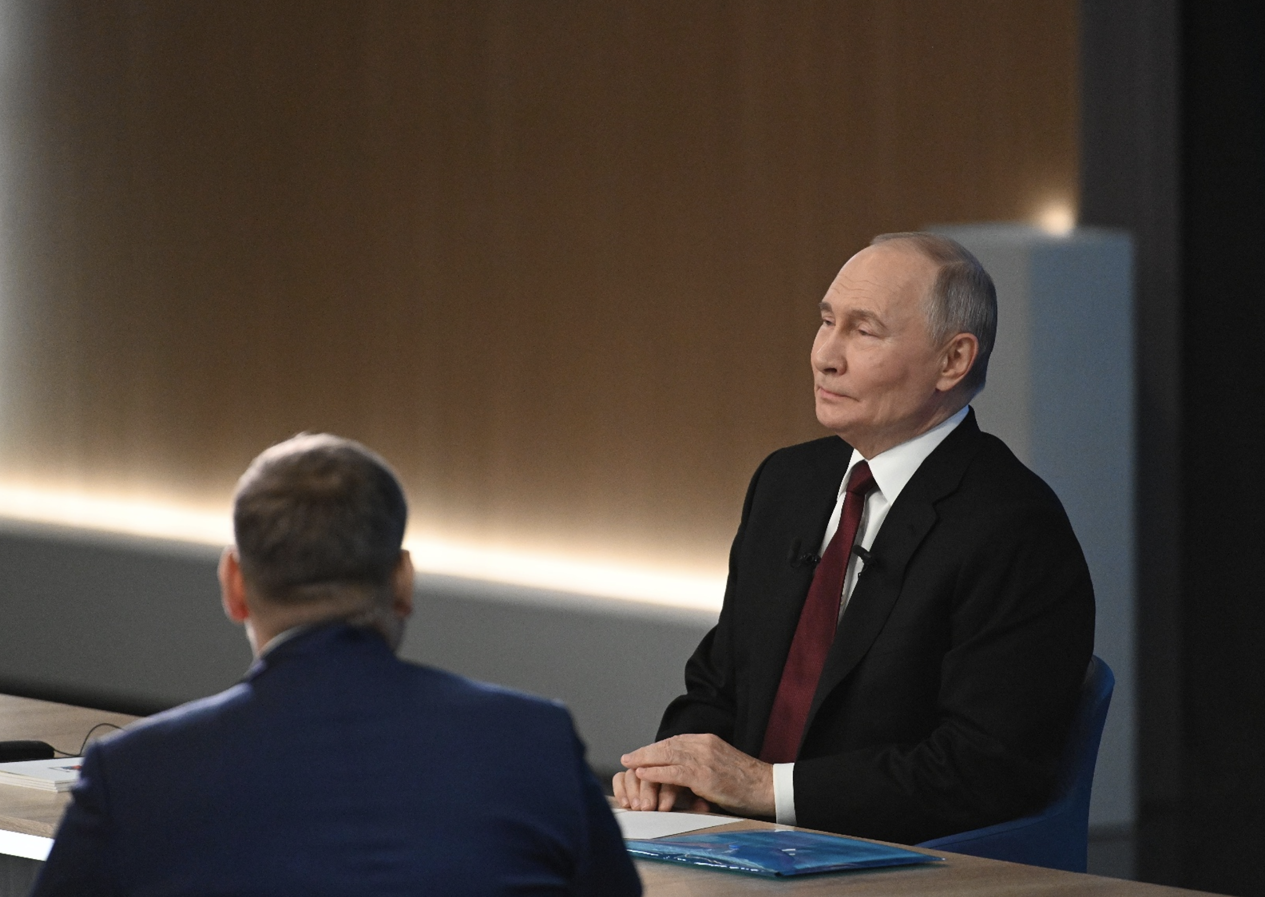 Песков: Путин не теряет связи со всеми участниками конфликта на Ближнем Востоке