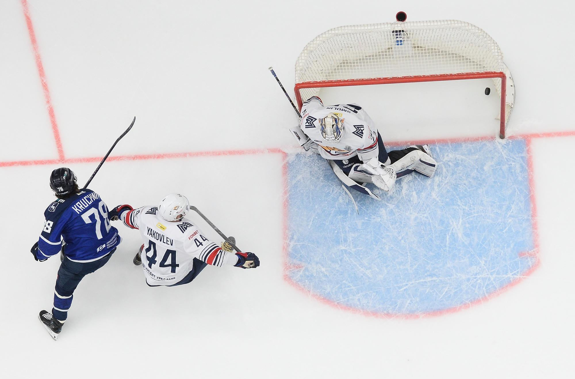 &laquo;Торпедо&raquo; обыграло &laquo;Металлург&raquo; и сократило счёт в серии плей-офф КХЛ