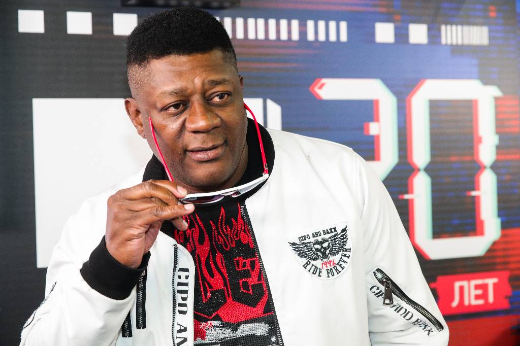 Внебрачный сын Пьера Нарцисса исполнит кавер хита &laquo;Шоколадный заяц&raquo;