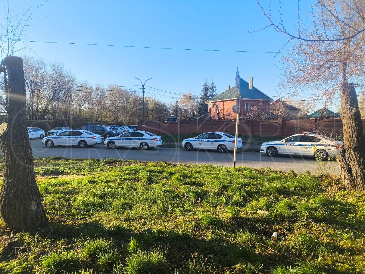 Появилось фото с места смертельной перестрелки с полицейскими в Оренбуржье