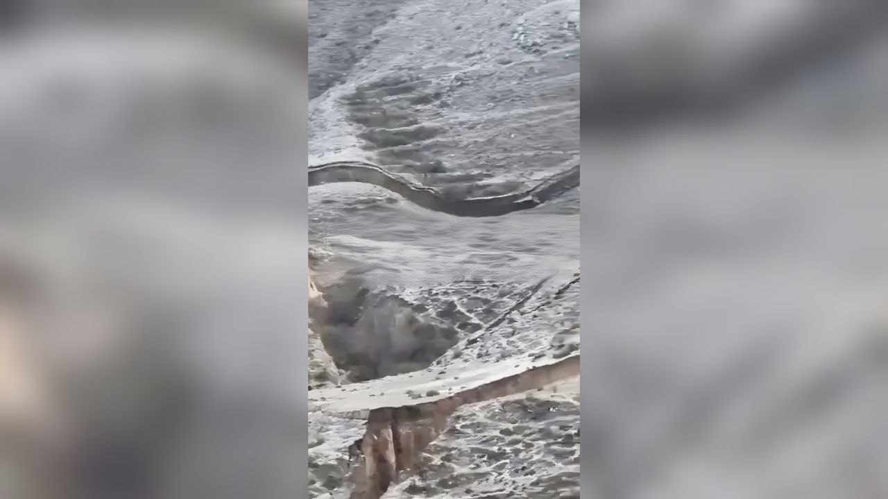 Километровый оползень сошёл в реку в Дагестане &mdash; есть риск подтопления