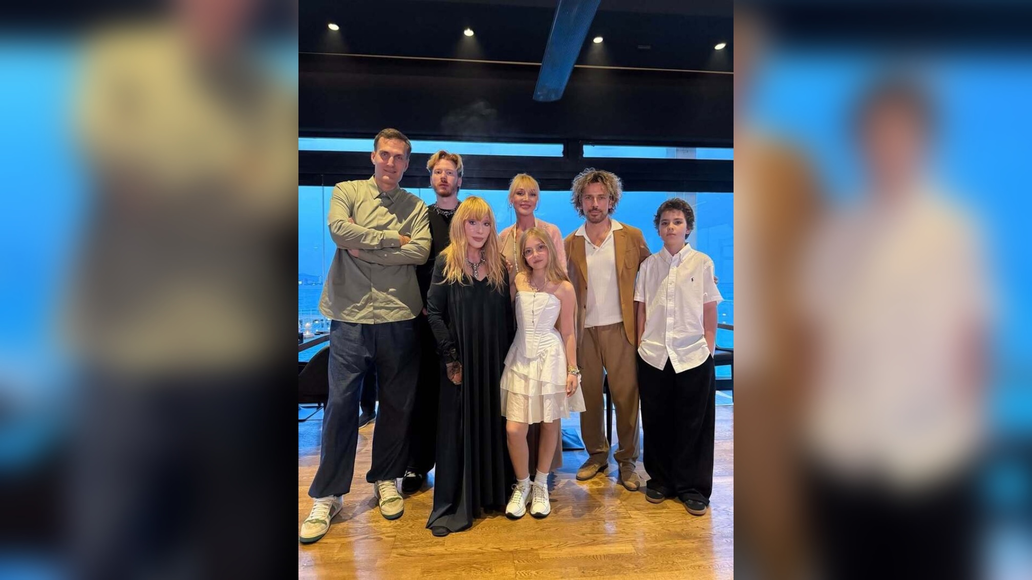 &laquo;Семья в сборе&raquo;: Пугачёва показала фото с 77-летия &mdash; на Кипр прилетел даже внук Никита Пресняков