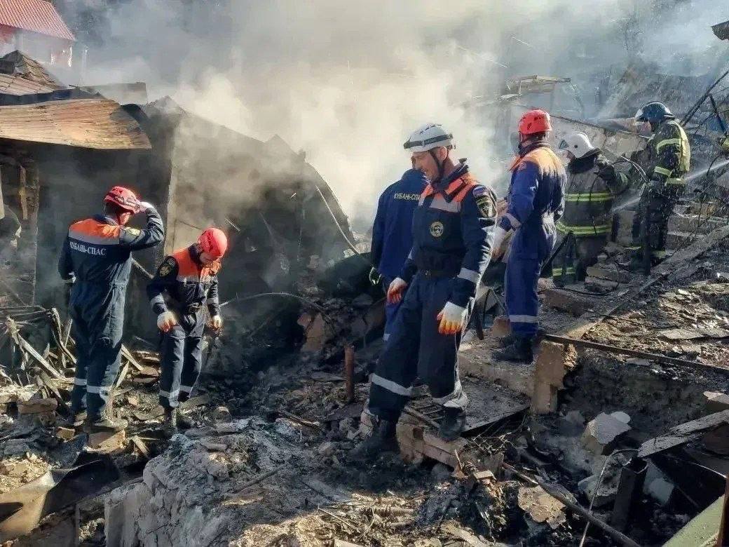 Под завалами дома в Туапсе не нашли девочку-подростка, признанную погибшей