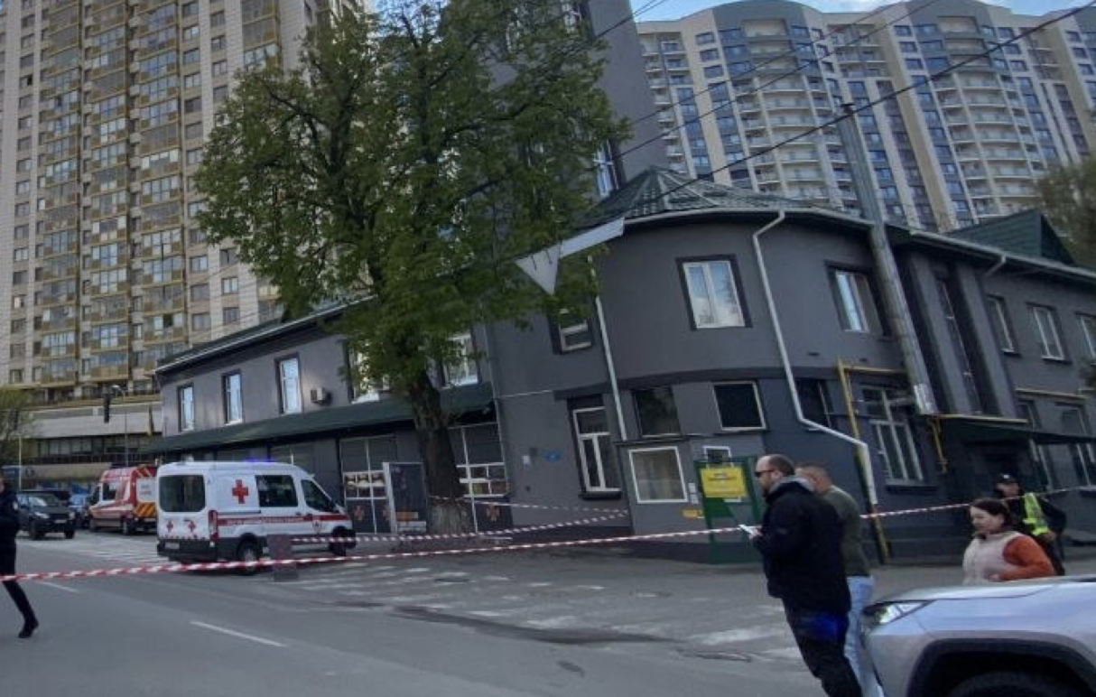 Кровавая трагедия в самом центре Киева: что известно о стрельбе и захвате заложников
