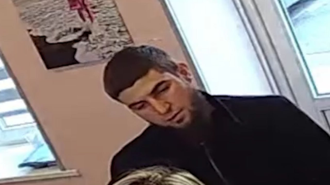 Извращенец похитил трусы у девушки, которая была в солярии в Ростове