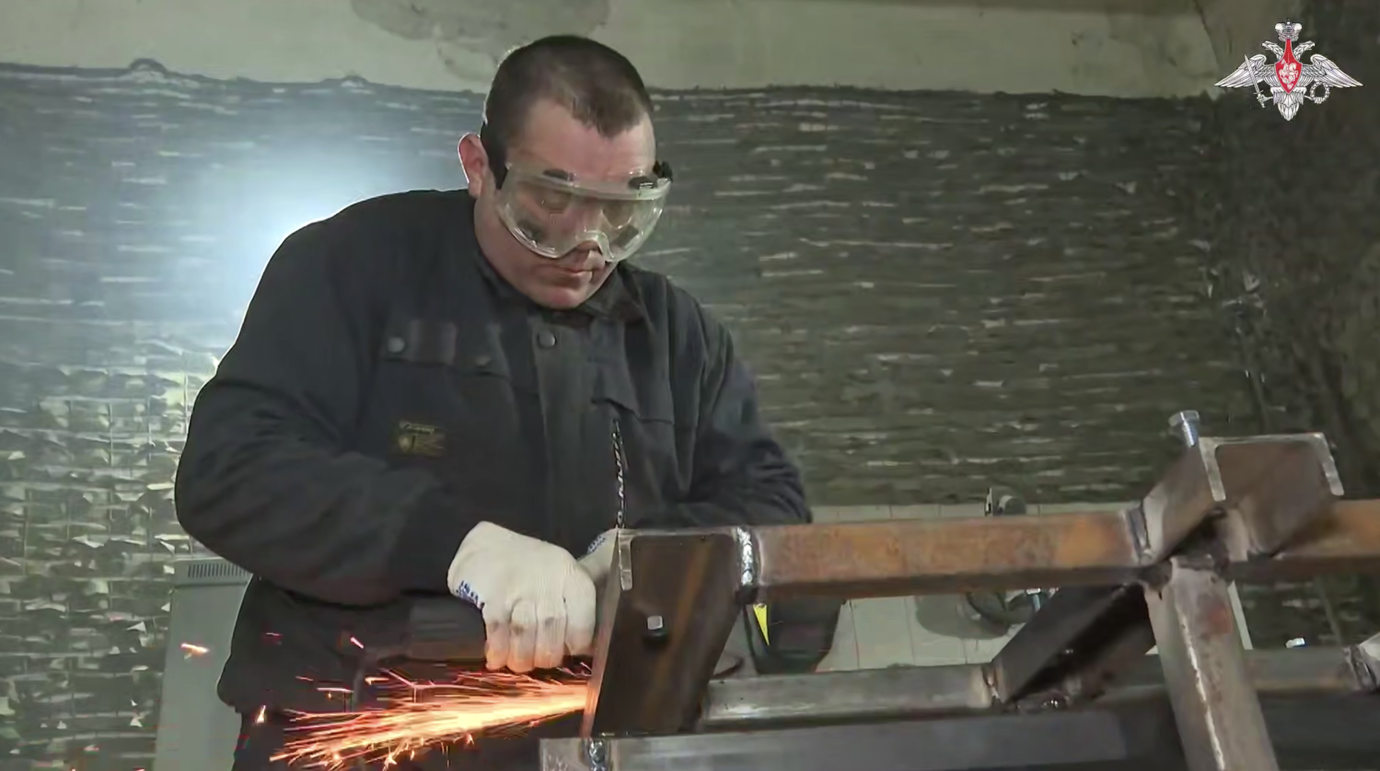 Бойцы &laquo;Центра&raquo; создают ПВО-турели из трёх &laquo;Калашниковых&raquo; с 3 тысячами патронов