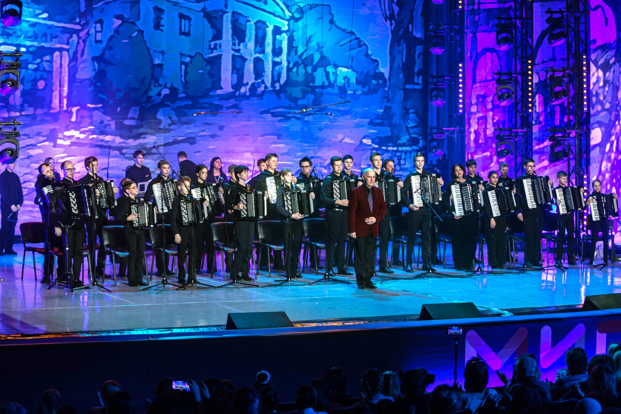 Дети из химкинского ансамбля &laquo;Гармоника&raquo; массово отравились в Череповце