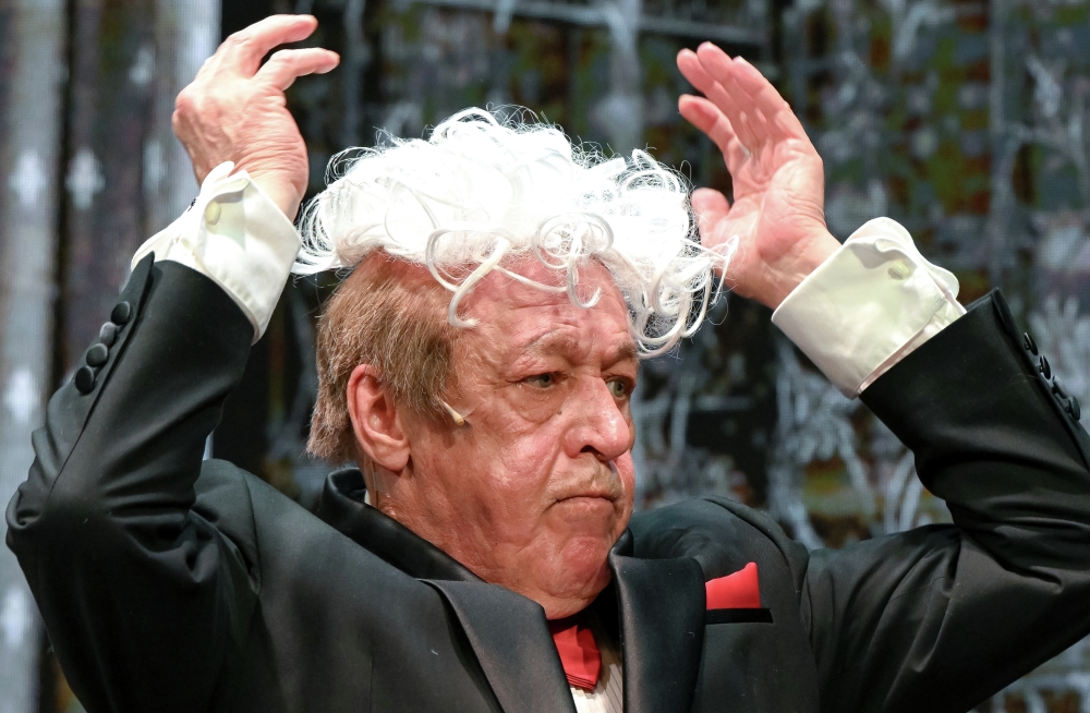 Адвокат предупредила Ефремова о риске отмены УДО из-за нового преступления