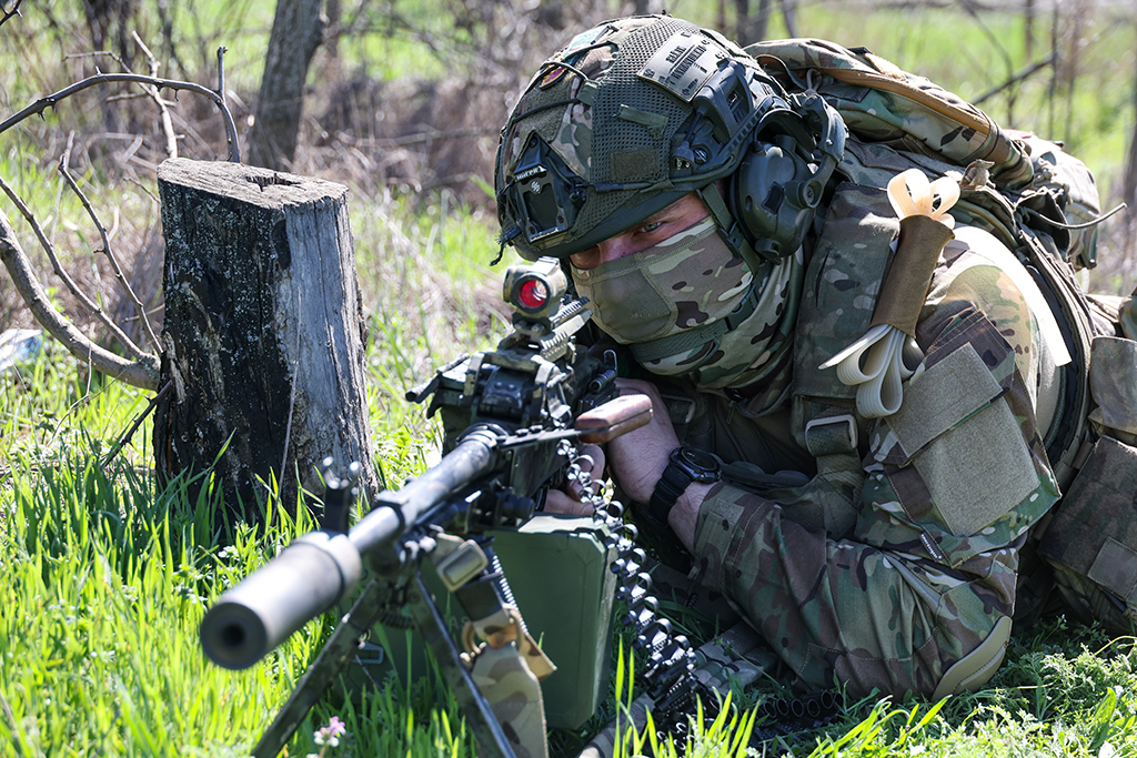 Сводка СВО 21 апреля: Котёл для Константиновки и штурм Рай-Александровки, ВСУ бегут из Сумской области, НАТО заменят Украиной и Британией