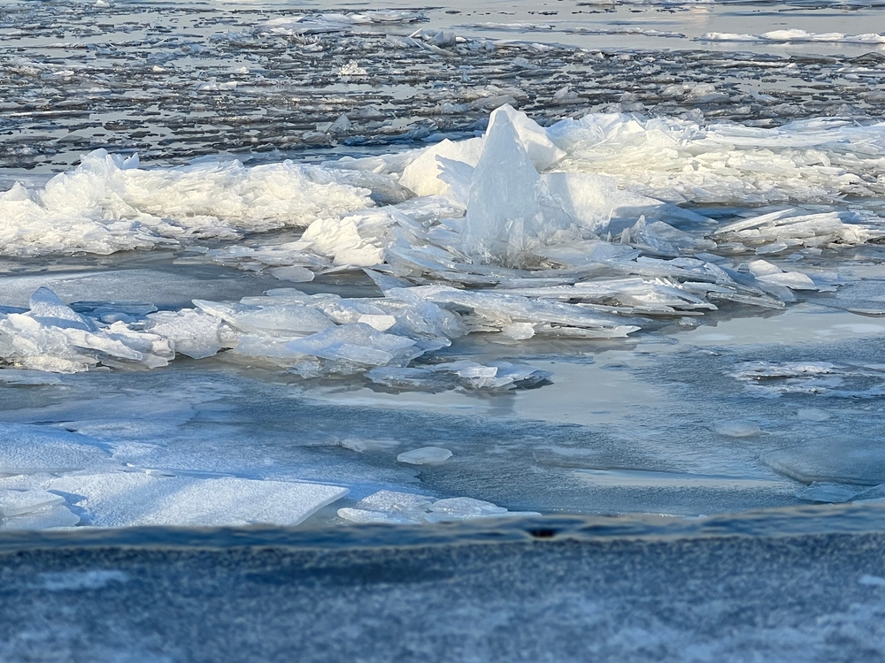 В Кузбассе нашли тело одного из двух подростков, провалившихся под лёд в декабре