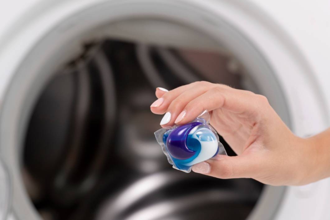 Антидота нет! Россиян предупредили об опасности капсул для стирки